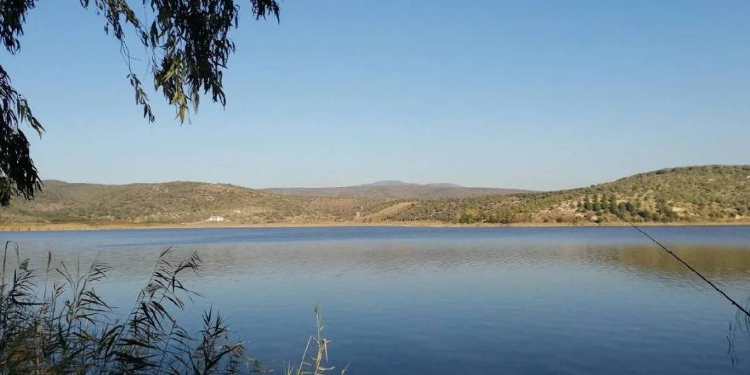 Çeşme ya da Urla değil! Ege’nin ruhunu burada yaşayın: Cam gibi sularla çevrili enfes köy 2